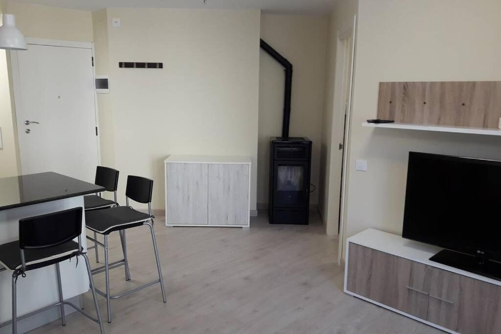 Nuevo Y Acogedor Apto En Vielha-Betren. Con Garaje Appartement Buitenkant foto