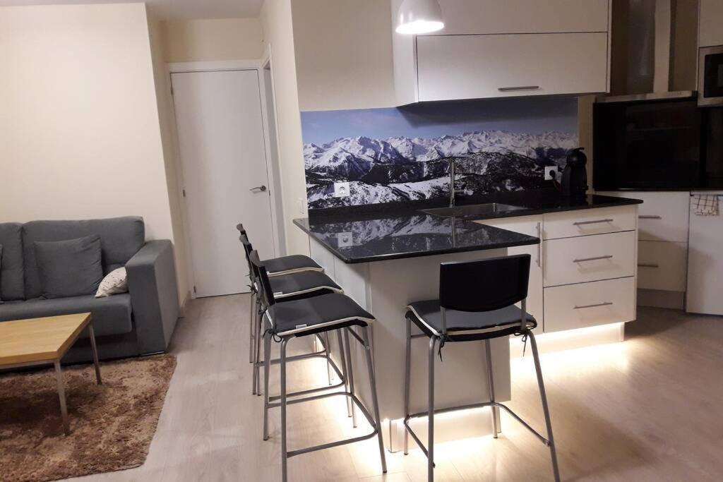 Nuevo Y Acogedor Apto En Vielha-Betren. Con Garaje Appartement Buitenkant foto