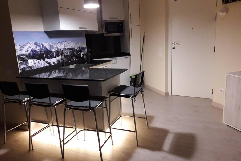 Nuevo Y Acogedor Apto En Vielha-Betren. Con Garaje Appartement Buitenkant foto